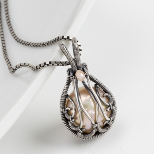 Dew Drop Pendant by Sarah Thompson